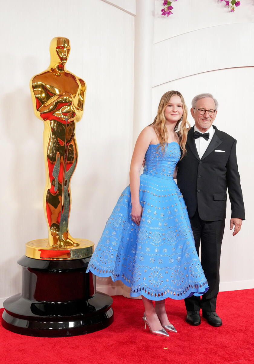 96th Academy Awards - Steven Spielberg con la nipote Eve Gavigan, figlia di Jessica Capshow © ANSA/EPA